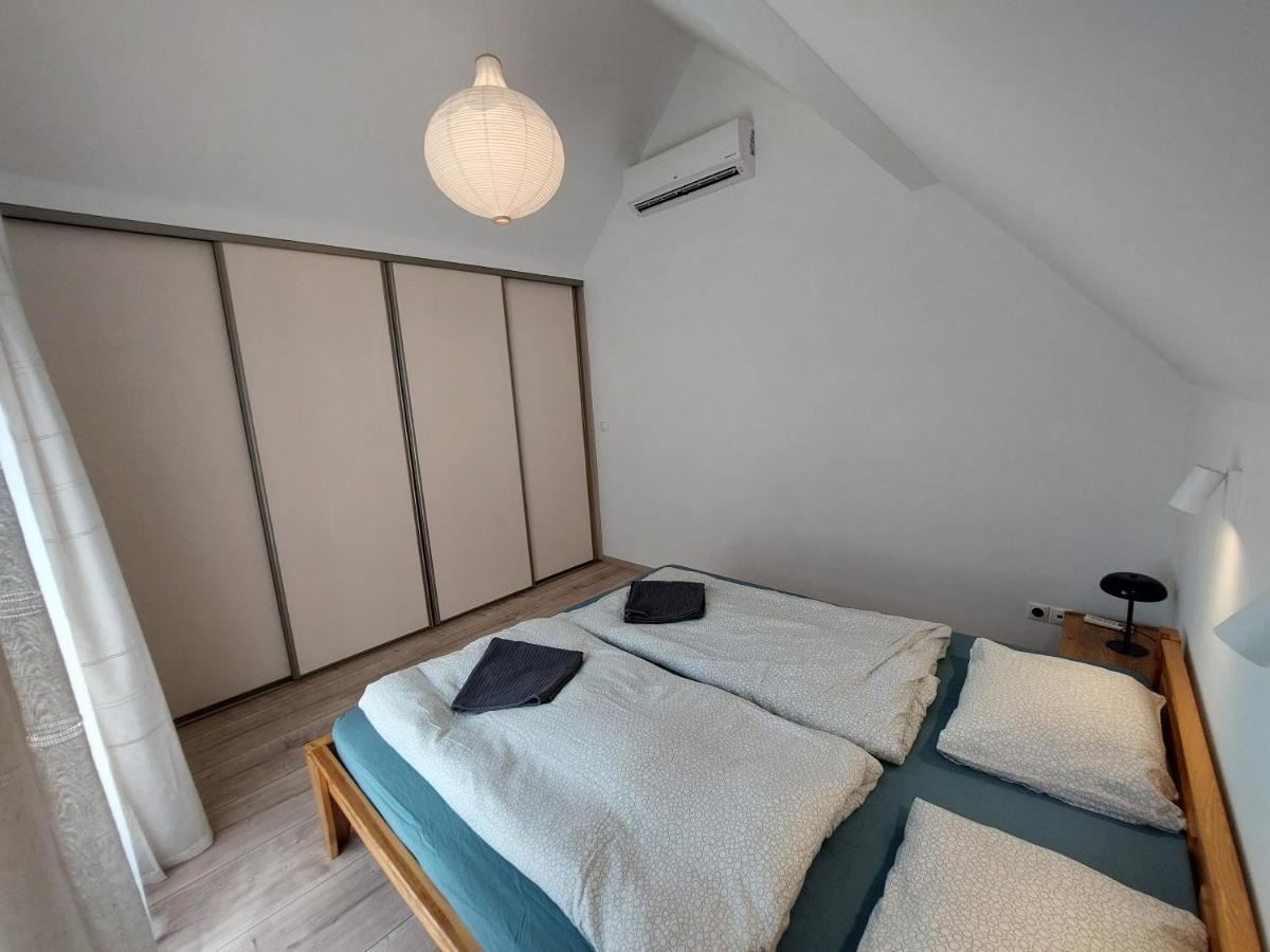 Utulny Apartman V Bratislava 4 Ngoại thất bức ảnh