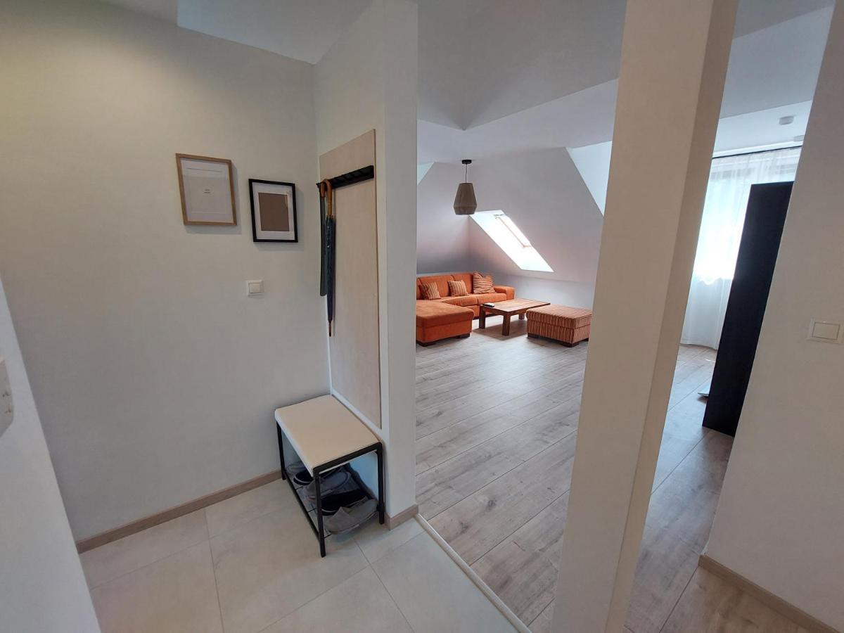 Utulny Apartman V Bratislava 4 Ngoại thất bức ảnh