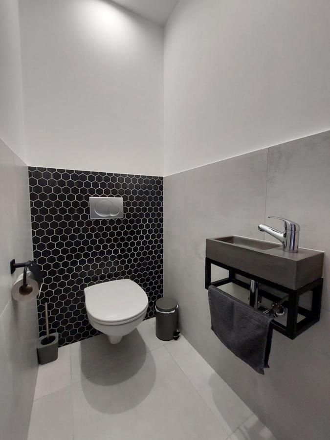 Utulny Apartman V Bratislava 4 Ngoại thất bức ảnh
